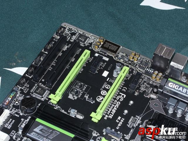 800元,主板