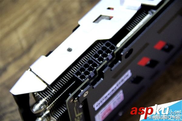 七彩虹,iGame1070,显卡