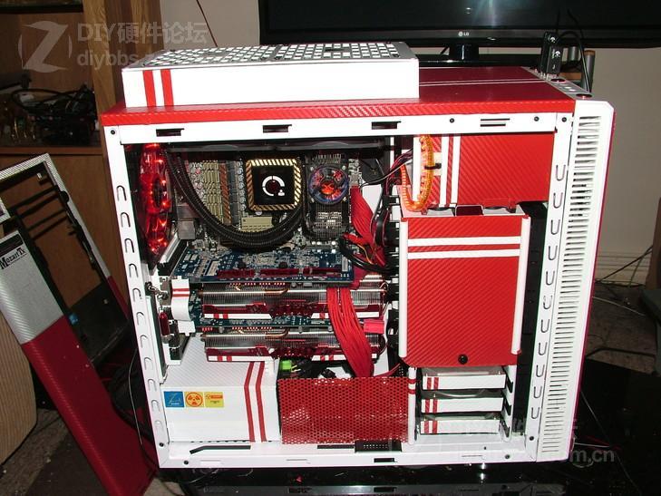 高超颜色搭配技巧打造出优雅华贵的电脑