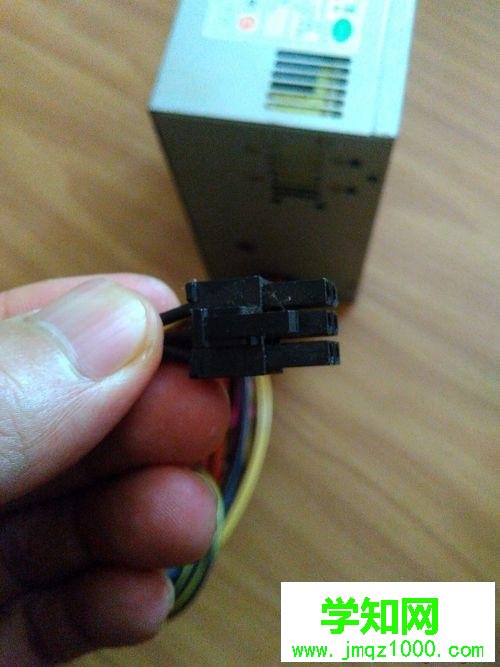 查看台式电脑电源额定功率的方法