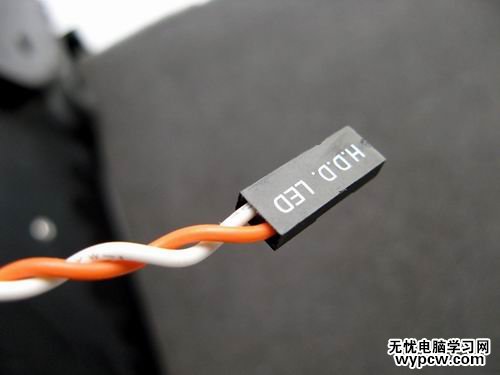 主板硬盘指示灯跳线