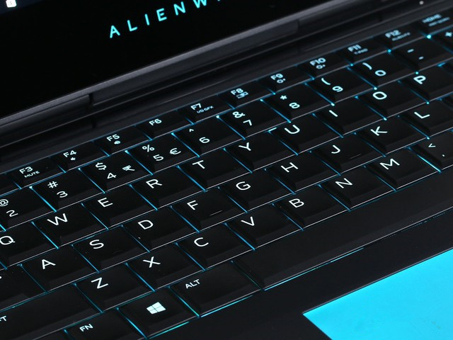 用过OLED回不去了 Alienware 13 R3评测 