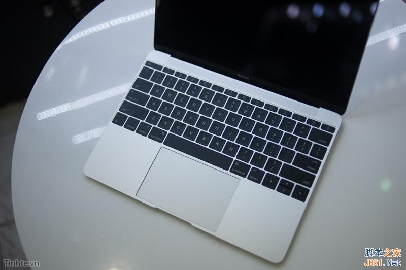 史上最薄Macbook开箱：精致到没话说