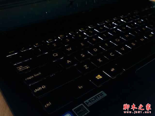 Macbook Pro和华硕灵耀3 deluxe哪个值得买？灵耀3 deluxe与苹果Macbook Pro区别对比