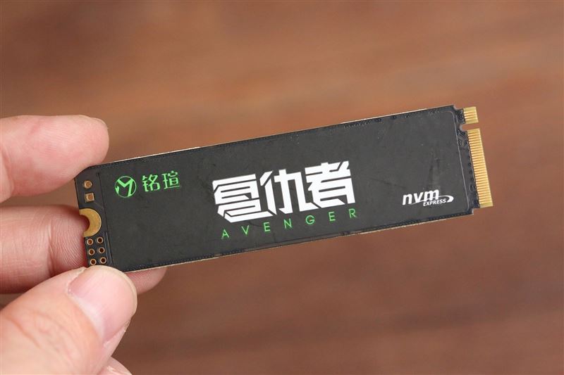 459元！铭�复仇者NM5 240GB评测:低价不低质的NVMe SSD