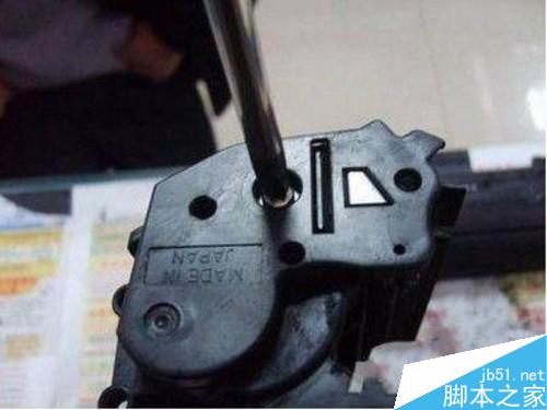 给力再现 佳能2900打印机硒鼓加粉图解 
