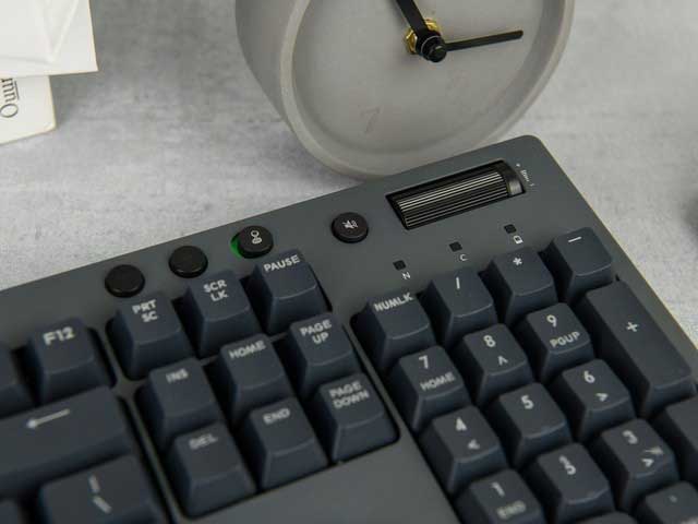 TT飞行家G521三模机械键盘评测 低调全能 