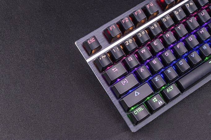 全键可编程，光感轴新品，百元级迪摩F10空中骑士机械键盘
