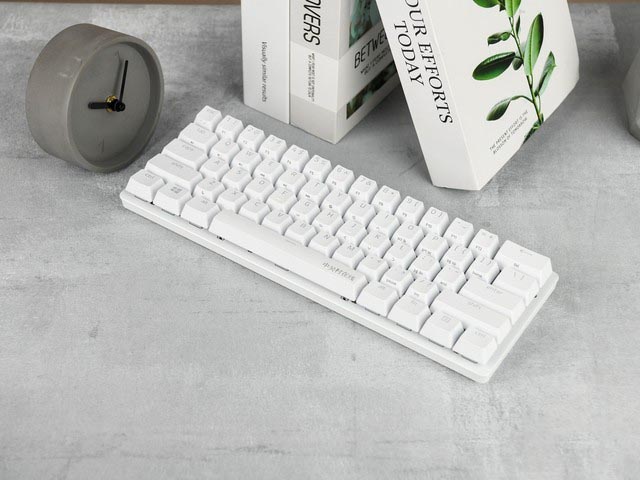 万物皆可缩 雷蛇猎魂光蛛迷你版机械键盘评测 