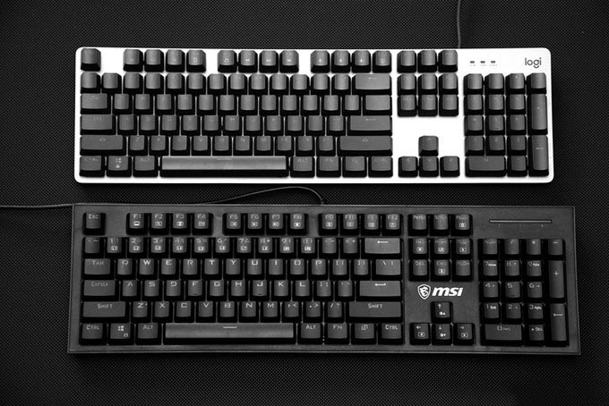微星GK50 Z、罗技K845，一个适合新手，一个适合小资