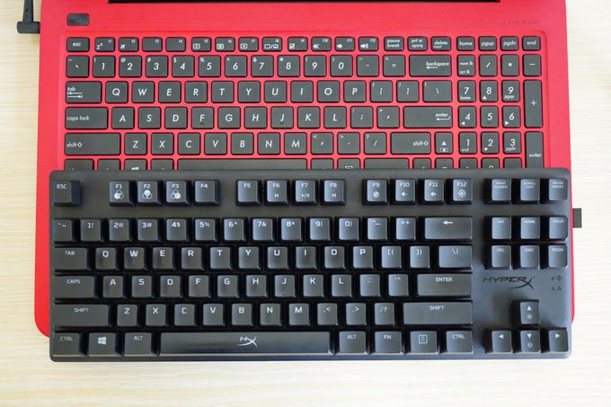 轻质反馈快，光效“诚”会玩——HyperX阿洛伊起源竞技版红轴键盘