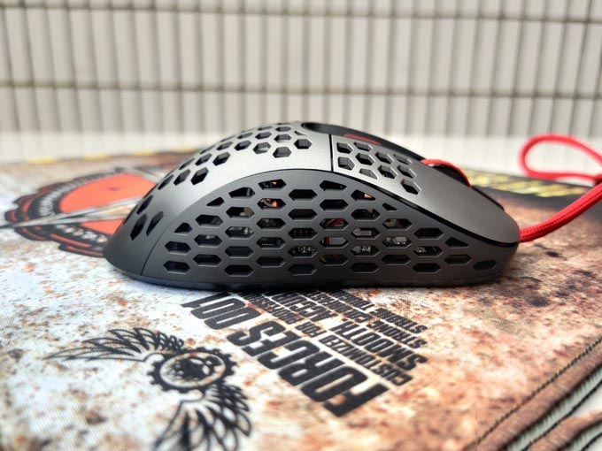 国产鼠最后的价格“牌面”——Dramoshark N1羽洞洞鼠标体测