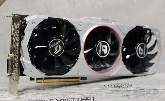 35万跑分！i5-9400F搭配GTX1660Ti游戏主机配置推荐+装机图赏