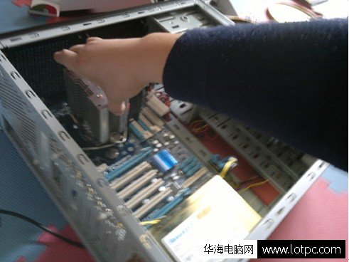 放入主板