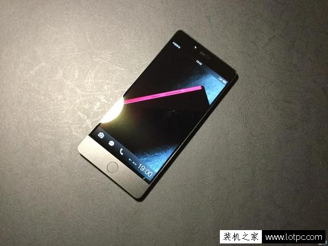 锤子坚果pro手机怎么样？锤子坚果pro手机详细评测