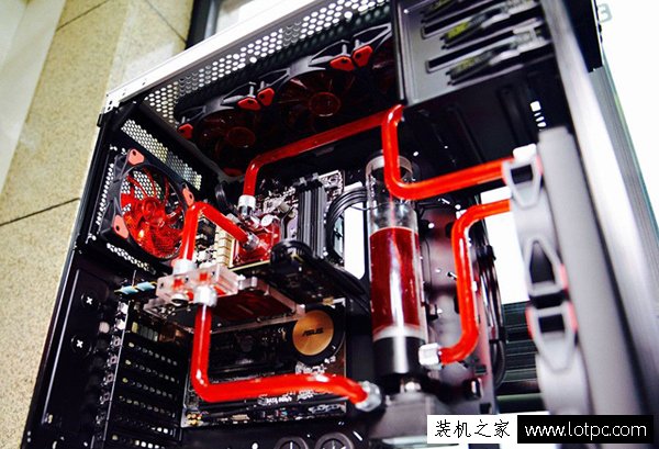 硬管水冷和软管水冷哪个好？硬管水冷和软管水冷各有哪些好处！