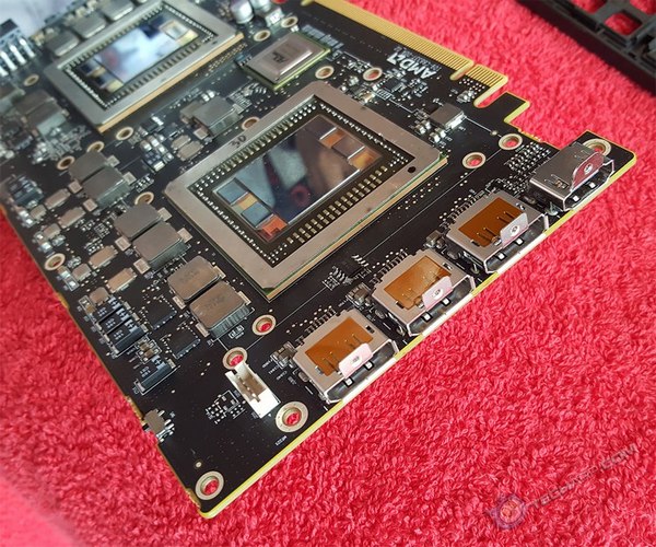 AMD Fury X2 双芯卡皇曝光