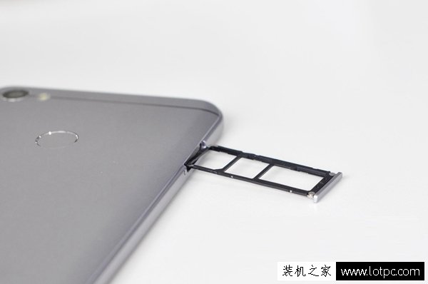 红米Note5A手机卡怎么安装 红米Note5A SIM卡安装教程