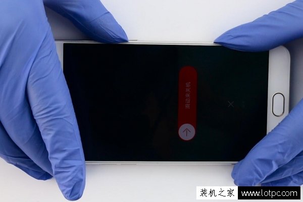 OPPO R9怎么更换电池？OPPO R9更换电池图解教程