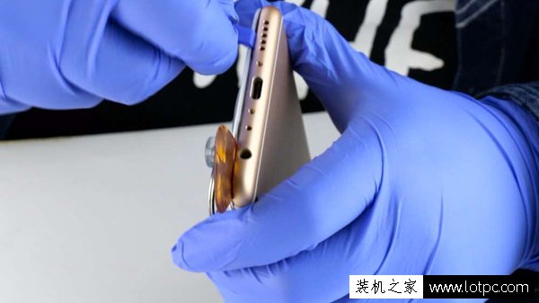 魅族MX6屏幕总成怎么换？ 魅族MX6更换屏幕总成图文教程