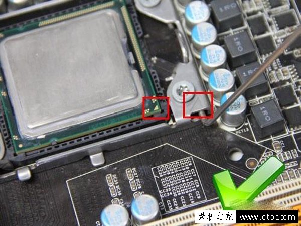 组装电脑教程：怎么安装CPU、散热器、电源、跳线？