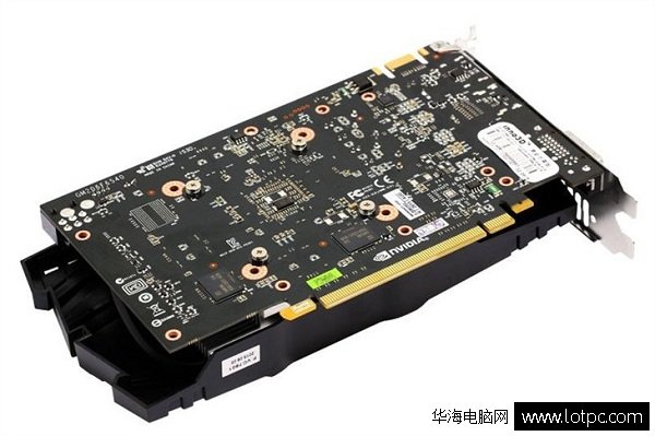 映众GTX950黑金至尊版背面