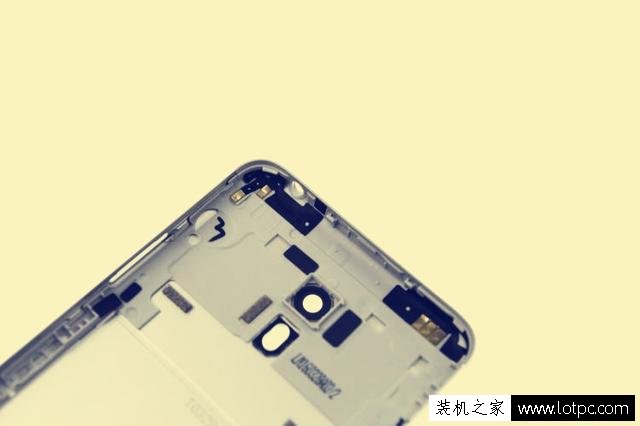 手机拆解：魅族魅蓝note 3做工怎么样？魅蓝note3拆机图解教程