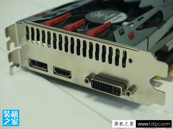 映众GTX950冰龙版接口