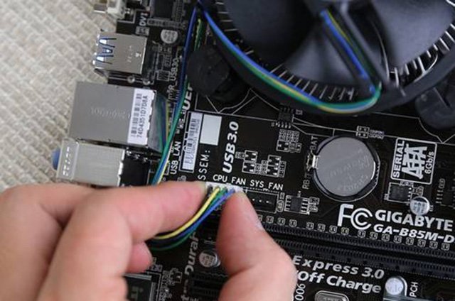 电脑主板上CPU_FAN、SYS_FAN、CHA_FAN、CPU_OPT接口知识科普