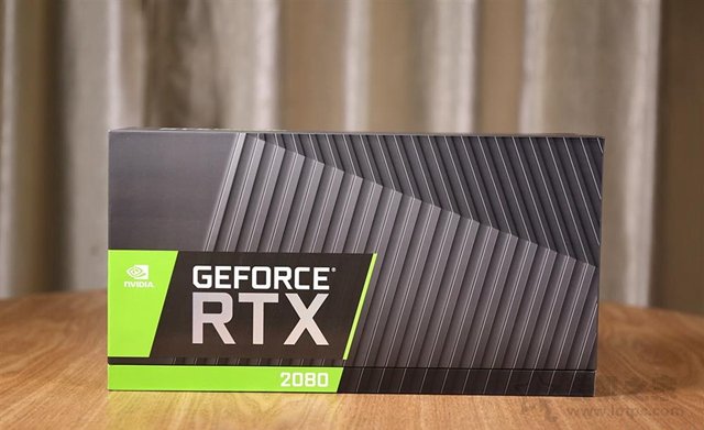 NVIDIA GeForce RTX2080显卡开箱图赏！图灵架构引入光线追踪技术！