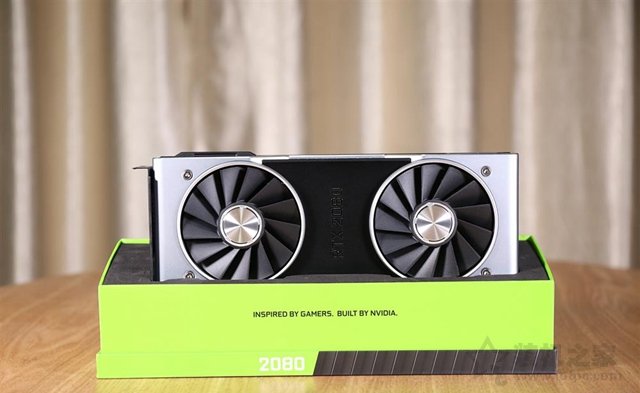 NVIDIA GeForce RTX2080显卡开箱图赏！图灵架构引入光线追踪技术！