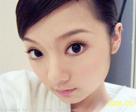 photoshop把美女变成大眼睛卡通美女_webjx.com