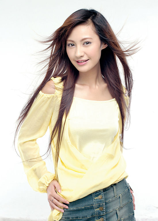 photoshop背景橡皮擦轻松为美女抠图