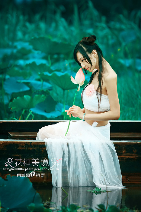 photoshop教程:调色磨皮签名效果_webjx.com