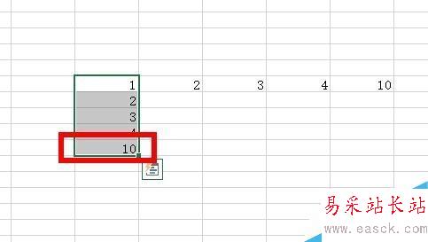 Excel中如何对相邻单元格的数据求和？